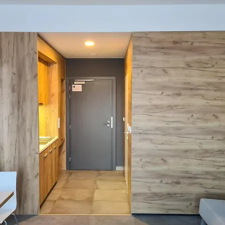 アパート Apathotel Apartamety Czarna Gora 236 3*