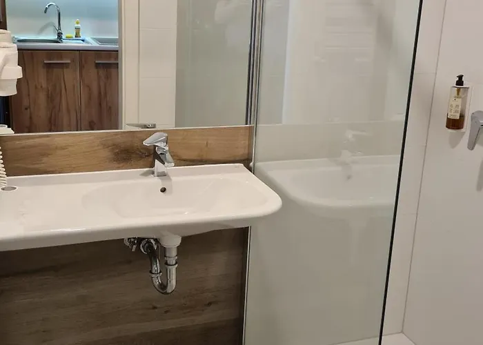 アパート Apathotel Apartamety Czarna Gora 236 3*